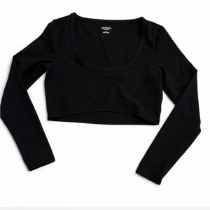 Wild Fable Black Crop Top. Medium